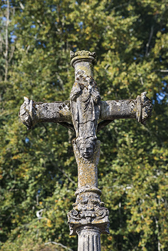 La Vierge à l'Enfant. © Jérôme Mongreville / Région Bourgogne-Franche-Comté, Inventaire du patrimoine - 2016 La Vierge à l'Enfant. © Jérôme Mongreville / Région Bourgogne-Franche-Comté, Inventaire du patrimoine - 2016