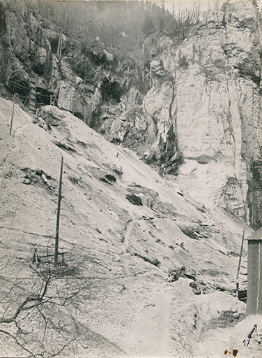 [Extrémité du tunnel vers la centrale], [1908 ?]. © Laurent Poupard / Région Bourgogne-Franche-Comté, Inventaire du patrimoine - 2017