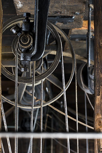 Détail de transmission : chaise col de cygne avec graisseur. © Sonia Dourlot / Région Bourgogne-Franche-Comté, Inventaire du patrimoine - 2017