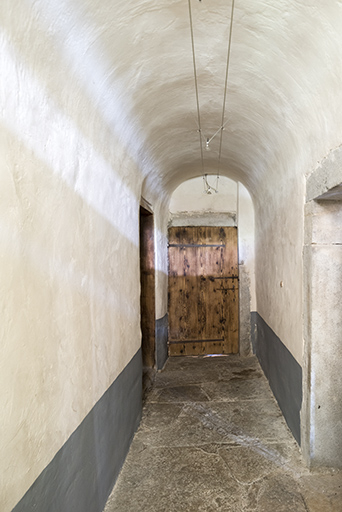 Couloir voûté (côté sud). © Sonia Dourlot / Région Bourgogne-Franche-Comté, Inventaire du patrimoine - 2017 Couloir voûté (côté sud). © Sonia Dourlot / Région Bourgogne-Franche-Comté, Inventaire du patrimoine - 2017
