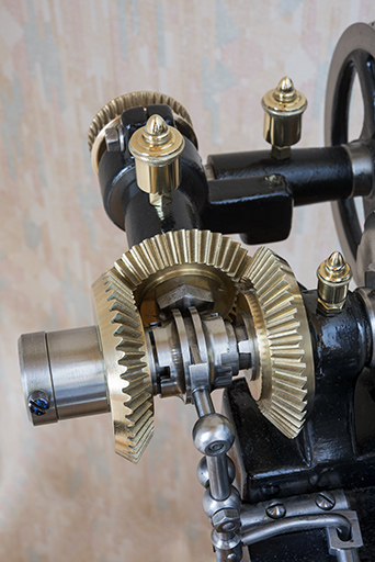 Engrenages et transmission du module de commande. © Sonia Dourlot / Région Bourgogne-Franche-Comté, Inventaire du patrimoine - 2017