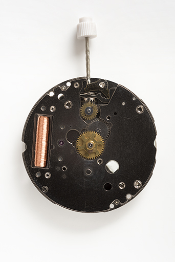 Mouvement ISA 1198 : face côté cadran. © Sonia Dourlot / Région Bourgogne-Franche-Comté, Inventaire du patrimoine - 2017