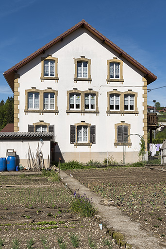 Façade latérale droite. © Sonia Dourlot / Région Bourgogne-Franche-Comté, Inventaire du patrimoine - 2017