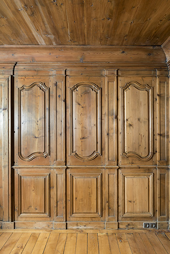 Intérieur, "poêle" : lambris. © Sonia Dourlot / Région Bourgogne-Franche-Comté, Inventaire du patrimoine - 2017 Intérieur, "poêle" : lambris. © Sonia Dourlot / Région Bourgogne-Franche-Comté, Inventaire du patrimoine - 2017