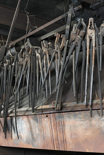 Forge : pinces. © Sonia Dourlot / Région Bourgogne-Franche-Comté, Inventaire du patrimoine - 2017