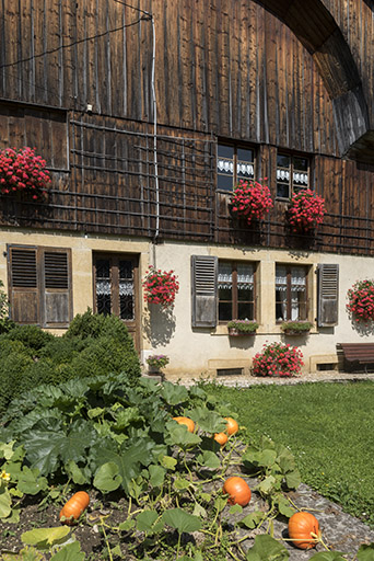 Ferme, façade antérieure : baies et lambrichure. © Sonia Dourlot / Région Bourgogne-Franche-Comté, Inventaire du patrimoine - 2017
