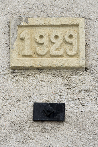 Entrepôt : date 1929. © Sonia Dourlot / Région Bourgogne-Franche-Comté, Inventaire du patrimoine - 2017 Entrepôt : date 1929. © Sonia Dourlot / Région Bourgogne-Franche-Comté, Inventaire du patrimoine - 2017