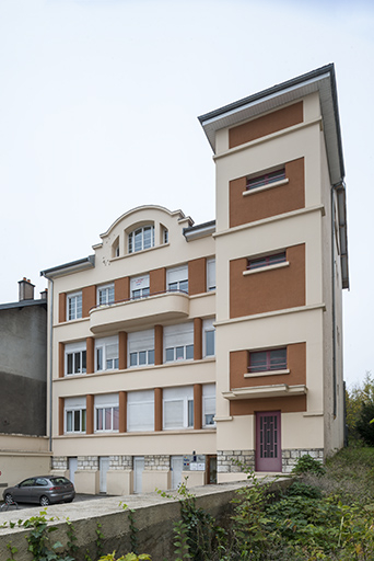 Vue d'ensemble, depuis le sud-est. © Jérôme Mongreville / Région Bourgogne-Franche-Comté, Inventaire du patrimoine - 2017 Vue d'ensemble, depuis le sud-est. © Jérôme Mongreville / Région Bourgogne-Franche-Comté, Inventaire du patrimoine - 2017