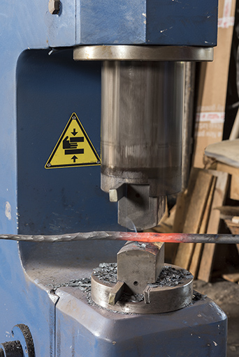 Forgeage d'une barre. © Sonia Dourlot / Région Bourgogne-Franche-Comté, Inventaire du patrimoine - 2017