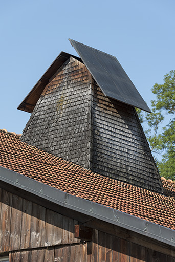 Ferme située au lieu-dit Les Cordiers (cadastre 2018 AD 49) : souche de tué. © Sonia Dourlot / Région Bourgogne-Franche-Comté, Inventaire du patrimoine - 2017