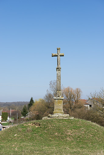 Croix près du village de Gevigney. © Jérôme Mongreville / Région Bourgogne-Franche-Comté, Inventaire du patrimoine - 2017 Croix près du village de Gevigney. © Jérôme Mongreville / Région Bourgogne-Franche-Comté, Inventaire du patrimoine - 2017