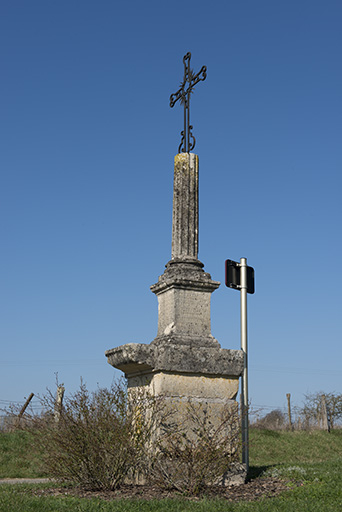Croix de chemin à Mercey. © Jérôme Mongreville / Région Bourgogne-Franche-Comté, Inventaire du patrimoine - 2017 Croix de chemin à Mercey. © Jérôme Mongreville / Région Bourgogne-Franche-Comté, Inventaire du patrimoine - 2017