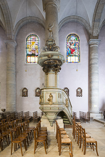 La chaire surmontée de son abat-voix. © Jérôme Mongreville / Région Bourgogne-Franche-Comté, Inventaire du patrimoine - 2017 La chaire surmontée de son abat-voix. © Jérôme Mongreville / Région Bourgogne-Franche-Comté, Inventaire du patrimoine - 2017
