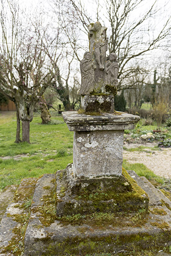 Vue de face du calvaire. (date portée 1694) © Sonia Dourlot / Région Bourgogne-Franche-Comté, Inventaire du patrimoine - 2017