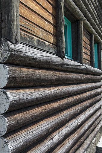 Vue de profil des demi rondins. © Jérôme Mongreville / Région Bourgogne-Franche-Comté, Inventaire du patrimoine - 2017