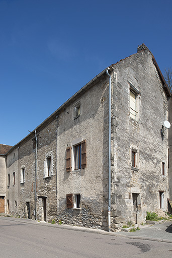 Vue de détail sur les ouvertures. © Jérôme Mongreville / Région Bourgogne-Franche-Comté, Inventaire du patrimoine - 2017