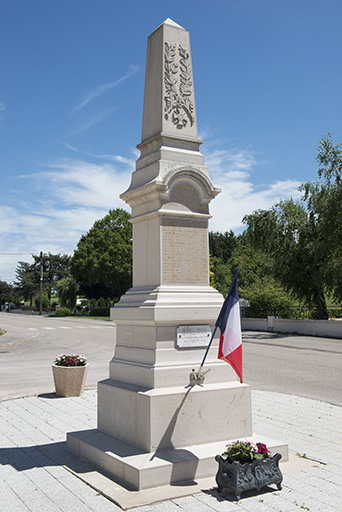 monument aux morts © Jérôme Mongreville / Région Bourgogne-Franche-Comté, Inventaire du patrimoine - 2017 monument aux morts © Jérôme Mongreville / Région Bourgogne-Franche-Comté, Inventaire du patrimoine - 2017