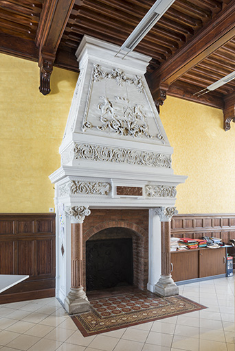 La cheminée à décor factice. © Jérôme Mongreville / Région Bourgogne-Franche-Comté, Inventaire du patrimoine - 2017