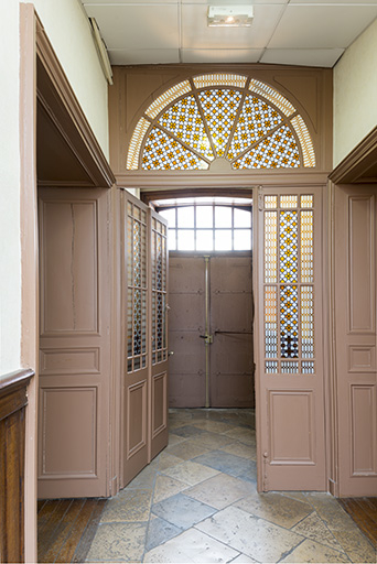 Le couloir et le vestibule (d'entrée). © Jérôme Mongreville / Région Bourgogne-Franche-Comté, Inventaire du patrimoine - 2017