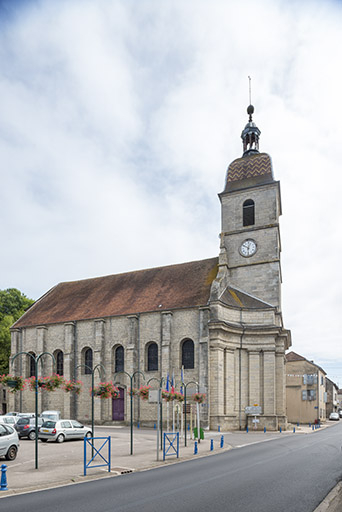Vue d'ensemble de l'église Saint-Etienne. © Jérôme Mongreville / Région Bourgogne-Franche-Comté, Inventaire du patrimoine - 2017