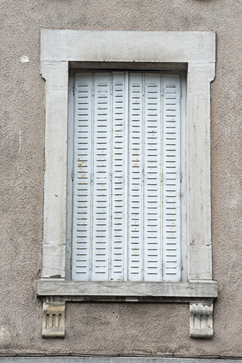 Détail d'une baie, premier étage. © Jérôme Mongreville / Région Bourgogne-Franche-Comté, Inventaire du patrimoine - 2017
