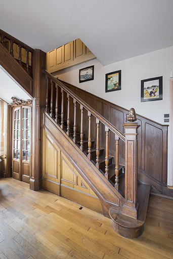 Escalier du rez-de-chaussée. © Jérôme Mongreville / Région Bourgogne-Franche-Comté, Inventaire du patrimoine - 2017