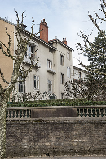 Façade postérieure, depuis l'avenue Denfert-Rochereau. © Jérôme Mongreville / Région Bourgogne-Franche-Comté, Inventaire du patrimoine - 2018 Façade postérieure, depuis l'avenue Denfert-Rochereau. © Jérôme Mongreville / Région Bourgogne-Franche-Comté, Inventaire du patrimoine - 2018