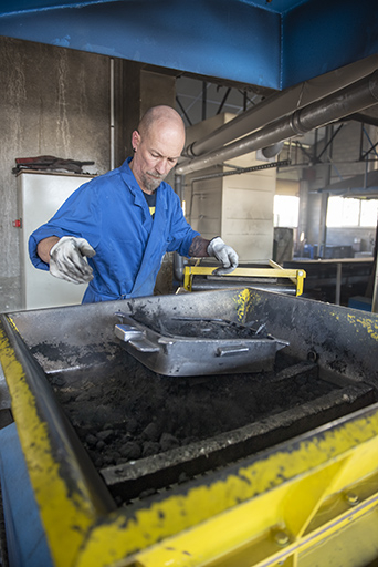 Démoulage. © Sonia Dourlot / Région Bourgogne-Franche-Comté, Inventaire du patrimoine - 2018
