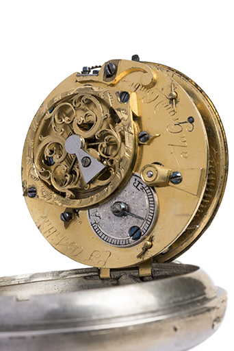 Mouvement, avec ses inscriptions et son coq orné. © Sonia Dourlot / Région Bourgogne-Franche-Comté, Inventaire du patrimoine - 2018