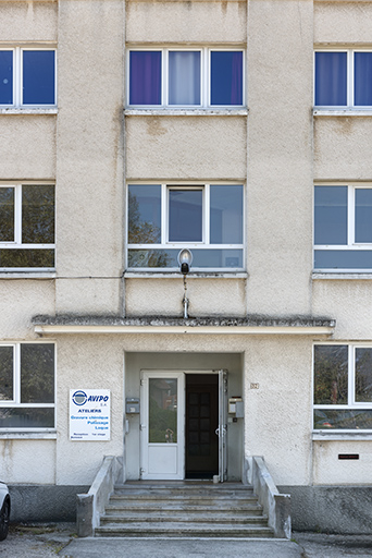 Deuxième usine : travée d'entrée sur la façade antérieure. © Sonia Dourlot / Région Bourgogne-Franche-Comté, Inventaire du patrimoine - 2018