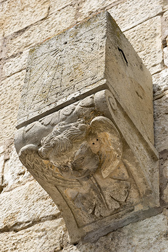 cadran solaire © Jérôme Mongreville / Région Bourgogne-Franche-Comté, Inventaire du patrimoine - 2018  cadran solaire © Jérôme Mongreville / Région Bourgogne-Franche-Comté, Inventaire du patrimoine - 2018