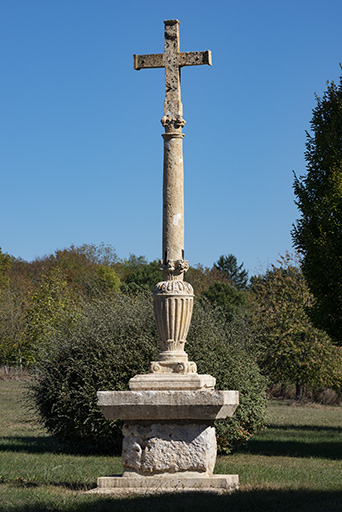 Vue d'ensemble depuis le nord. © Jérôme Mongreville / Région Bourgogne-Franche-Comté, Inventaire du patrimoine - 2018 Vue d'ensemble depuis le nord. © Jérôme Mongreville / Région Bourgogne-Franche-Comté, Inventaire du patrimoine - 2018