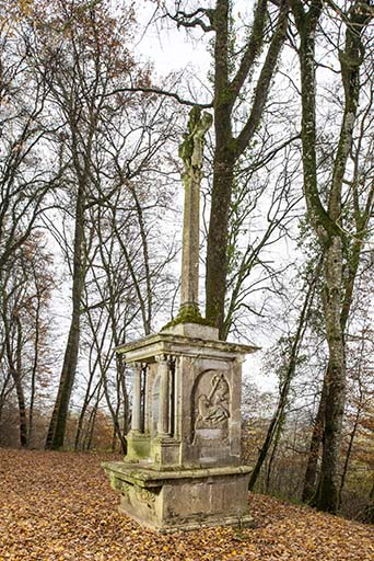 croix monumentale © Jérôme Mongreville / Région Bourgogne-Franche-Comté, Inventaire du patrimoine - 2018  croix monumentale © Jérôme Mongreville / Région Bourgogne-Franche-Comté, Inventaire du patrimoine - 2018