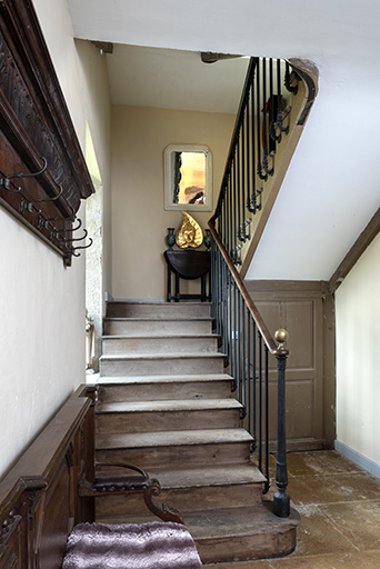 Escalier. © Sonia Dourlot / Région Bourgogne-Franche-Comté, Inventaire du patrimoine - 2018 Escalier. © Sonia Dourlot / Région Bourgogne-Franche-Comté, Inventaire du patrimoine - 2018