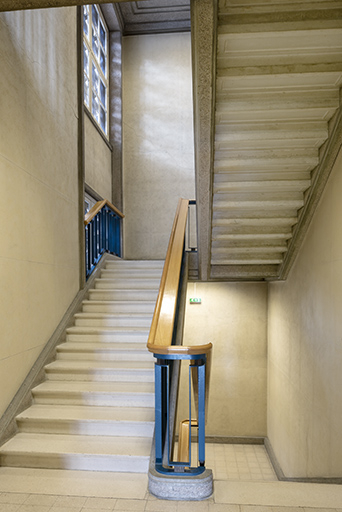 Rez-de-chaussée, corps central : escalier. © Sonia Dourlot / Région Bourgogne-Franche-Comté, Inventaire du patrimoine - 2019