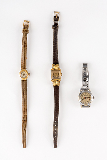 Montres pour femmes, milieu 20e siècle. (Fonds Horloger de Battant). © Sonia Dourlot / Région Bourgogne-Franche-Comté, Inventaire du patrimoine - 2019