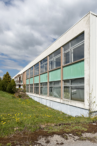 Façade antérieure, vue en enfilade. © Sonia Dourlot / Région Bourgogne-Franche-Comté, Inventaire du patrimoine - 2019