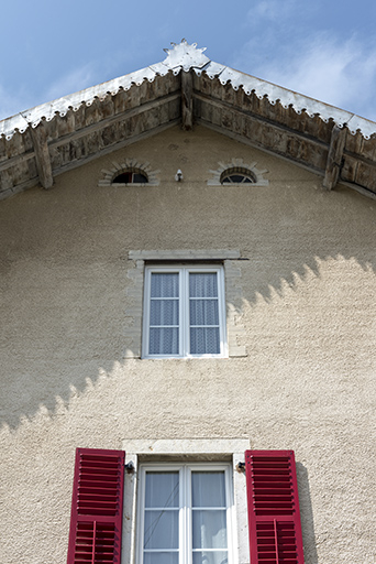 Façade antérieure : pignon. © Sonia Dourlot / Région Bourgogne-Franche-Comté, Inventaire du patrimoine - 2019