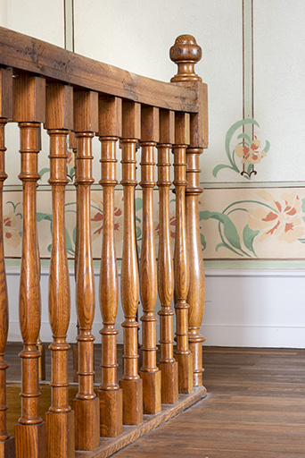 Maison : décor peint du palier à l'étage. © Sonia Dourlot / Région Bourgogne-Franche-Comté, Inventaire du patrimoine - 2019