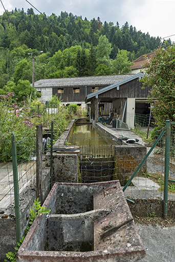 Rigole d'alimentation. © Sonia Dourlot / Région Bourgogne-Franche-Comté, Inventaire du patrimoine - 2019