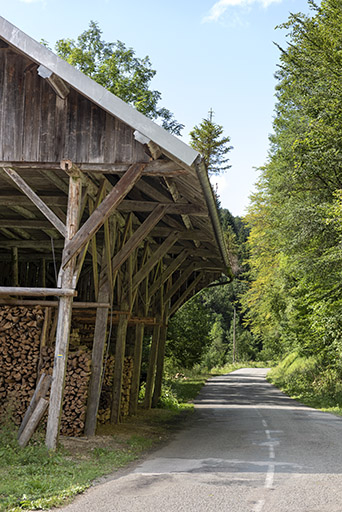 Hangar, depuis le sud. © Sonia Dourlot / Région Bourgogne-Franche-Comté, Inventaire du patrimoine - 2019