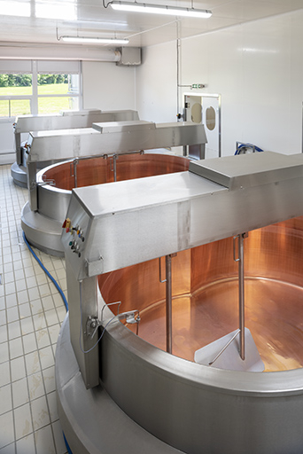Les trois cuves. © Sonia Dourlot / Région Bourgogne-Franche-Comté, Inventaire du patrimoine - 2019 Les trois cuves. © Sonia Dourlot / Région Bourgogne-Franche-Comté, Inventaire du patrimoine - 2019