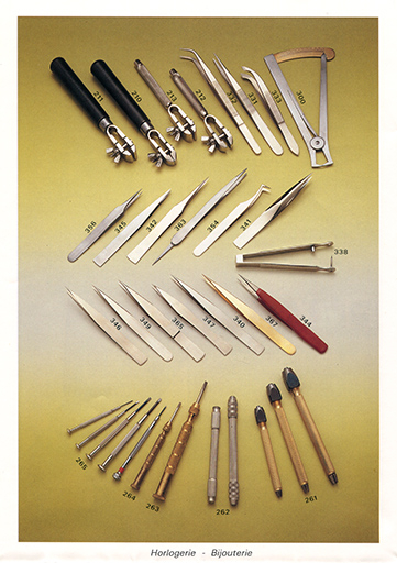 FMX fabrique la pince dont vous avez besoin [dépliant publicitaire : pinces et outils pour l'horlogerie et la bijouterie], [années 1980 ?]. © Laurent Poupard / Région Bourgogne-Franche-Comté, Inventaire du patrimoine - 2019