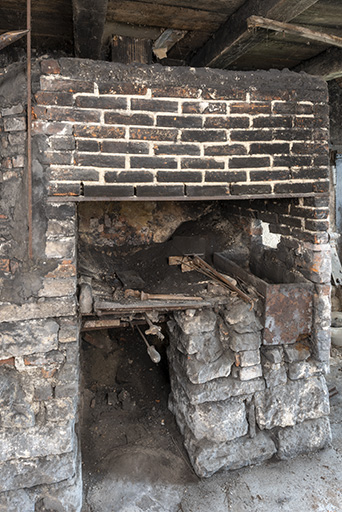 Forge : le foyer. © Sonia Dourlot / Région Bourgogne-Franche-Comté, Inventaire du patrimoine - 2019 Forge : le foyer. © Sonia Dourlot / Région Bourgogne-Franche-Comté, Inventaire du patrimoine - 2019