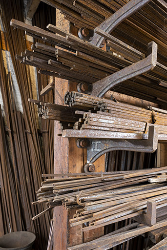 Entrepôt industriel : barres de fer en stock. © Sonia Dourlot / Région Bourgogne-Franche-Comté, Inventaire du patrimoine - 2019