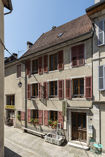 Immeuble 2 rue Jacques Courtois. © Sonia Dourlot / Région Bourgogne-Franche-Comté, Inventaire du patrimoine - 2019