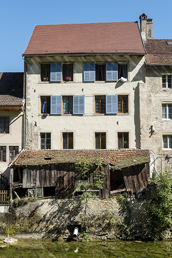 Immeuble 3 place du Chapître : façade postérieure. © Sonia Dourlot / Région Bourgogne-Franche-Comté, Inventaire du patrimoine - 2019