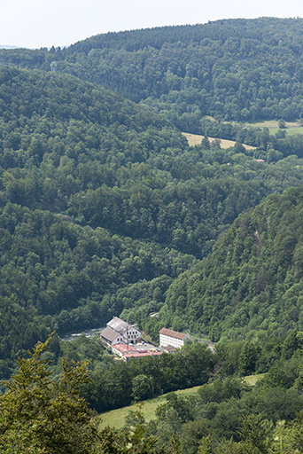 Vue d'ensemble plongeante, depuis le nord-est. © Sonia Dourlot / Région Bourgogne-Franche-Comté, Inventaire du patrimoine - 2019