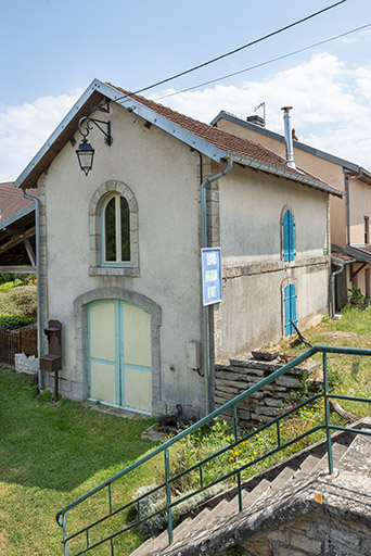 Magasin servant à la maintenance du pont-tournant. © Jérôme Mongreville / Région Bourgogne-Franche-Comté, Inventaire du patrimoine - 2020 Magasin servant à la maintenance du pont-tournant. © Jérôme Mongreville / Région Bourgogne-Franche-Comté, Inventaire du patrimoine - 2020