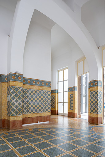Vue d'ensemble avec le couvrement du vestibule. © Jérôme Mongreville / Région Bourgogne-Franche-Comté, Inventaire du patrimoine - 2020 Vue d'ensemble avec le couvrement du vestibule. © Jérôme Mongreville / Région Bourgogne-Franche-Comté, Inventaire du patrimoine - 2020
